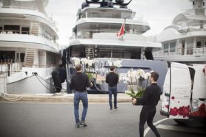 Flowers delivery to a yacht