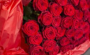 Red roses flower bouquets for Valentine's Day