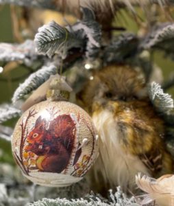 Balls to decorate your Christmas tree