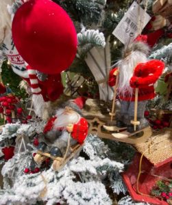 Courchevel model Christmas tree